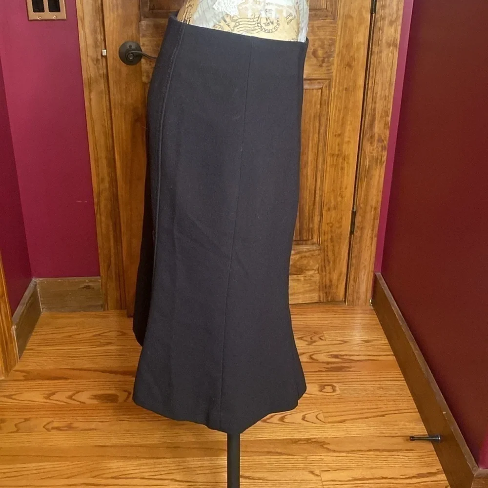 Talbots Black fishtail stretch midi Skirt‎ darted and lined Size 8